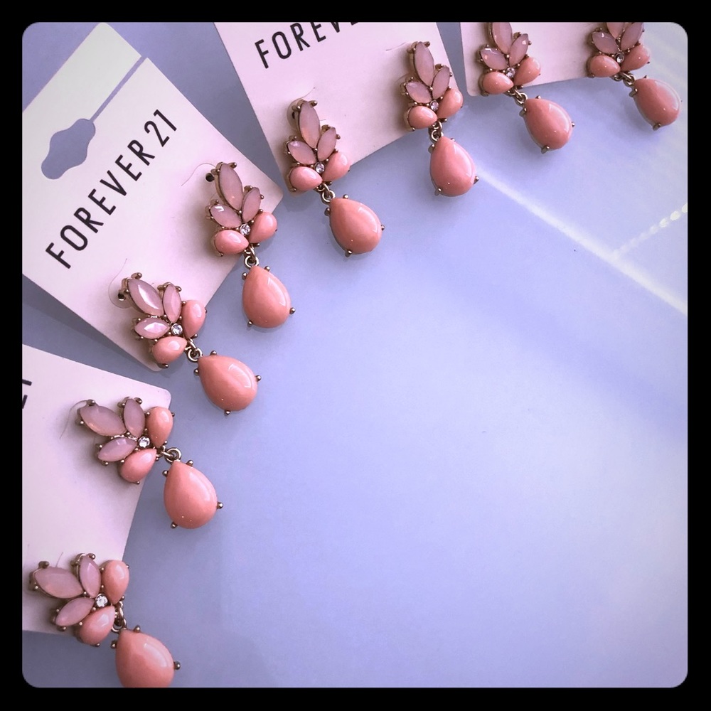 Set of four (4) bridesmaid earrings ✨